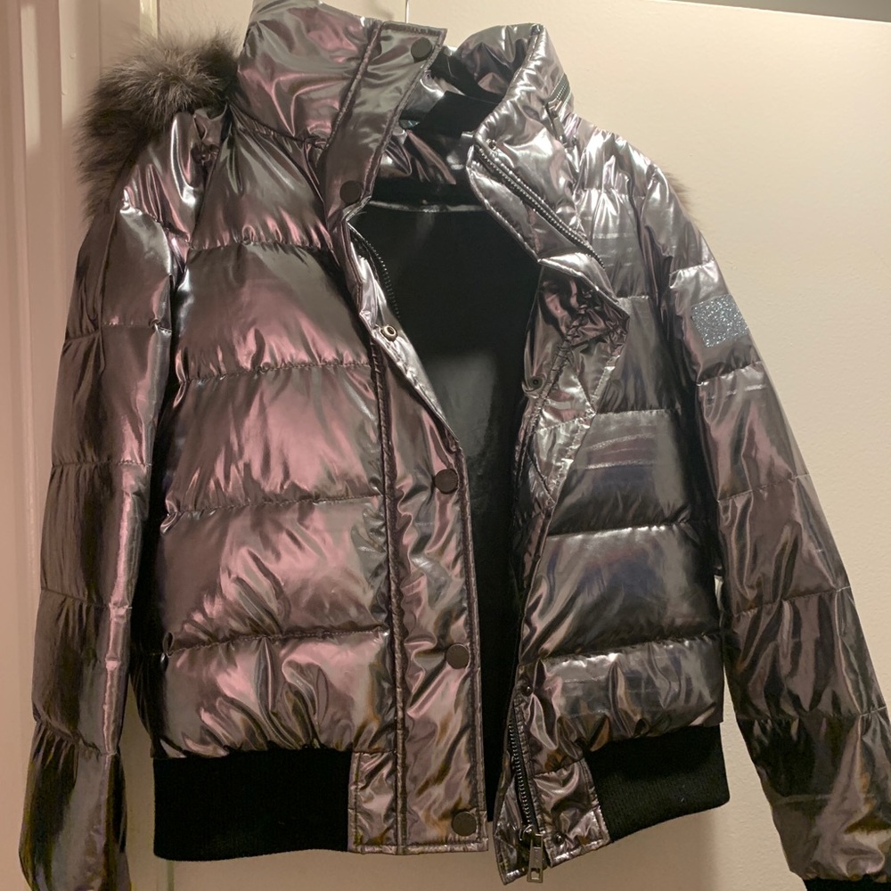 Silver puffer jacket. Perfect condition.